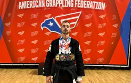 Atleta de jiu-jítsu é campeão em três categorias na Holanda