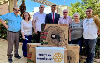 Rotary Araçatuba Leste doa ventiladores à Santa Casa de Araçatuba
