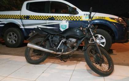 Equipe de Pelotão de Trânsito flagra motocicleta com irregularidades na Circular da Lagoa Maior