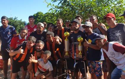 Equipe Santa Terezinha se consagra campeã do Torneio Beneficente de Futebol Society