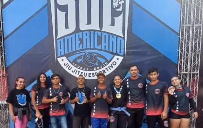 Atletas conquistam 8 medalhas em competição de jiu-jítsu