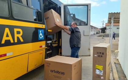 CER Ritinha Prates dispensa 60 cadeiras de rodas para cidades da região
