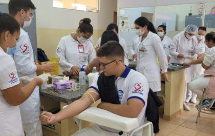 Acadêmicos de Veterinária são imunizados contra a raiva em ação multidisciplinar