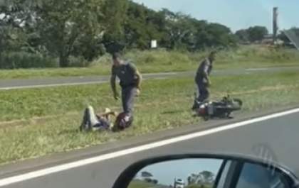 PMs são flagrados em abordagem excessiva a motociclista na Rondon