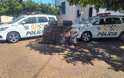 Homem capota caminhonete com quase 800 quilos de maconha na Rondon