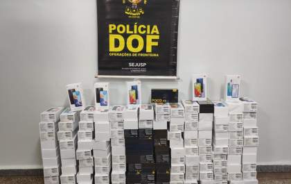 Mais de 100 aparelhos de telefone celular ilegais são apreendidos