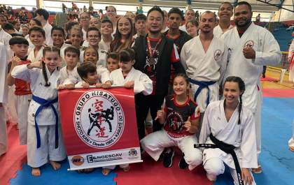 Atletas de Araçatuba conquistam mais de 40 medalhas em copa de karatê