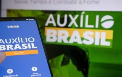 Governo federal identifica pagamentos indevidos de R$ 3,89 bilhões no Auxílio Brasil