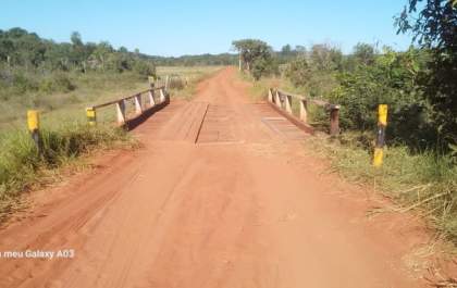 Concluída reforma da ponte sobre o Córrego Pombinho