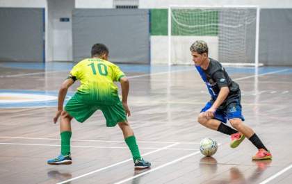 Treinamento de futsal gratuito chega a Ribas do Rio Pardo