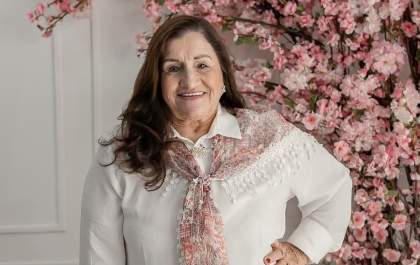 Escritora Sueli Damasceno lança livro “Pão, Vinho e Poesia” neste sábado (20)