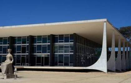 STF forma maioria para barrar revista íntima em visitas a presos