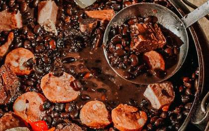 Amanhã é dia de feijoada da Marmitaria Sabor Vital