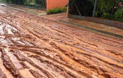 Morador questiona demora em conclusão de pavimentação em rua de Guararapes