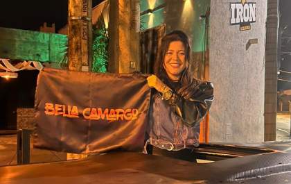 DJ Bella Camargo promove coquetel para lançamento de nova música