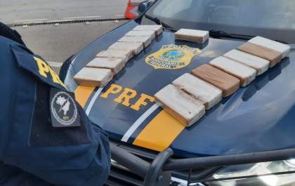 PRF apreende 15 kg que saiu de Goiânia durante fiscalização da BR 262 em Florestal