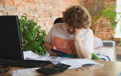 Problemas financeiros nem sempre estão relacionados à falta de lucro nas empresas; entenda