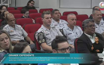 Policiais são homenageados por apreensão de 1.415 kg de cocaína