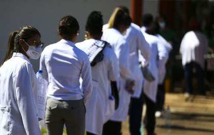 Inep aplica até este domingo provas do Revalida