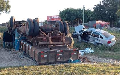 Acidente entre 3 veículos deixa dois mortos na Rondon