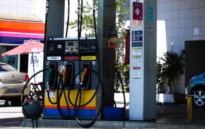 Petrobras reduz preços da gasolina e do gás de botijão