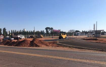 Trecho da BR-262 está em obras nesta segunda-feira