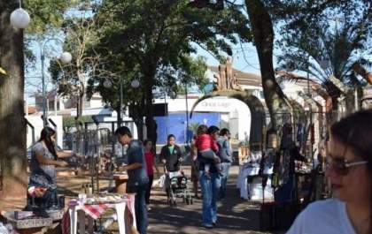 Anote aí: domingo é dia de Feira de Artesanato e Comida na Praça