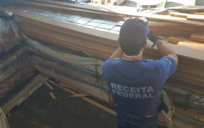 Em ação conjunta, PF e Receita Federal fazem operação contra o tráfico internacional de drogas