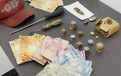 Três pessoas são presas por envolvimento em crimes de furto, roubo e tráfico de drogas