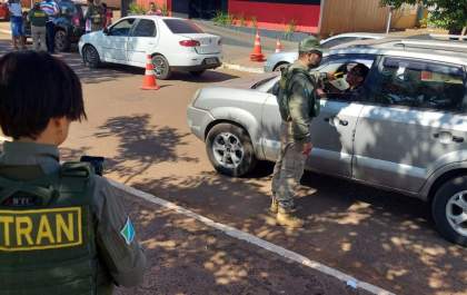 Operação Ribas Seguro flagra 20 condutores embriagados e 20 sem CNH no fim de semana