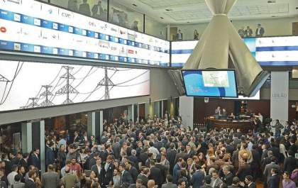 Ibovespa abre a quarta-feira (19) em queda