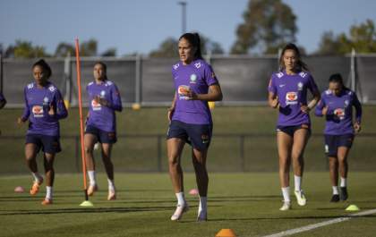 Copa do Mundo Feminina: bancos terão horário alterado em jogos do Brasil