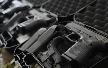 Governo lança decreto que restringe acesso a armas e munição