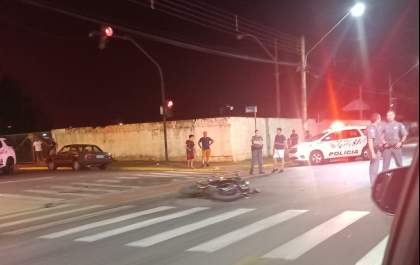 Faixa da Guanabara fica interditada após acidente na noite deste domingo