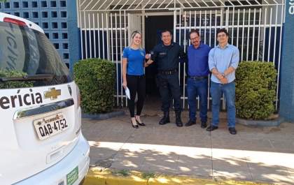 Comandante do CPA-2 entrega as chaves do antigo prédio para o novo Posto de Identificação