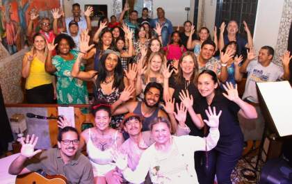Espetáculo teatral inclusivo para surdos emociona e marca o aniversário de 4 anos da Central de Intérprete de Libras em Três Lagoas