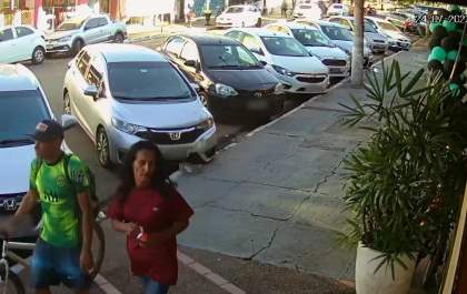 Bicicleta de criança é furtada por casal no centro de Três Lagoas