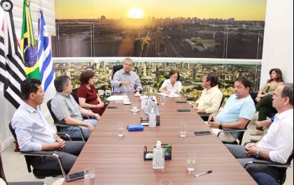 Prefeitura discute com vereadores a intervenção na gestão do pronto-socorro