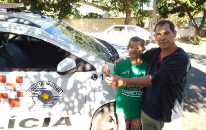 Casal de idosos recupera dinheiro que havia perdido em praça de Bilac
