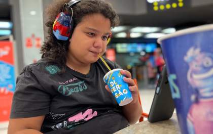 Shopping de Araçatuba disponibiliza abafadores de ruídos para autistas