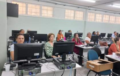 Educação de Brasilândia participa de formação para o acesso à nova plataforma de dados