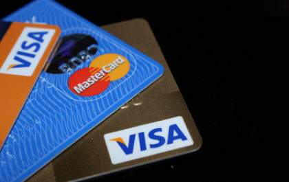 Consumidores dizem que vão comprar menos se parcelamento sem juros no cartão acabar