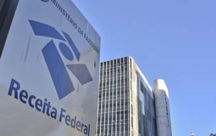 Arrecadação de impostos supera R$ 200 bilhões em julho