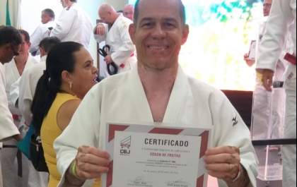 Professor de Araçatuba é graduado pela Confederação Brasileira de Judô