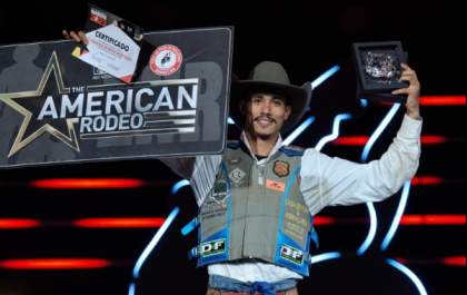 Warley Oliveira de Aparecida do Taboado conquista Rodeio Internacional de Barretos 2023