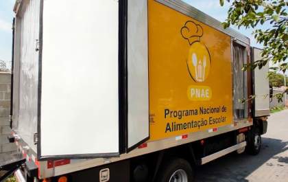 Birigui ganha caminhão frigorífico para transportar a merenda escolar