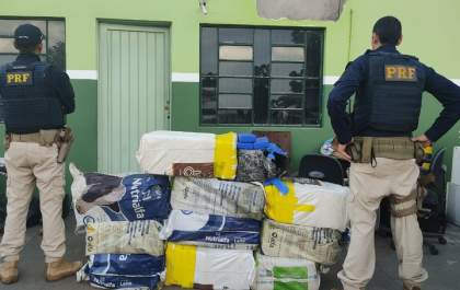PRF apreende 303 kg de maconha transportada por menor de idade em MS