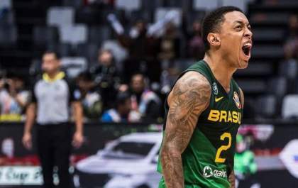 Partida emocionante: Brasil aplica virada sobre o Canadá e se mantém viva na Copa do Mundo de Basquete