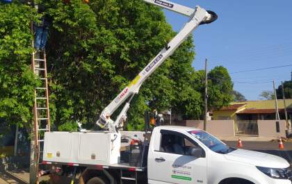 Secretaria de Serviços Urbanos realiza troca de lâmpadas nas vias públicas de Brasilândia