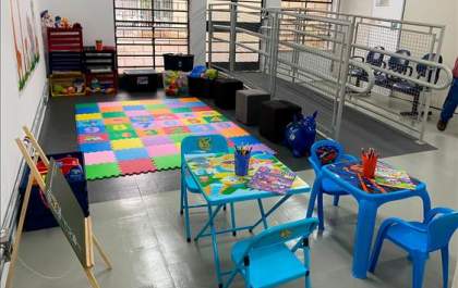 Fórum de Araçatuba ganha espaço com brinquedos para crianças